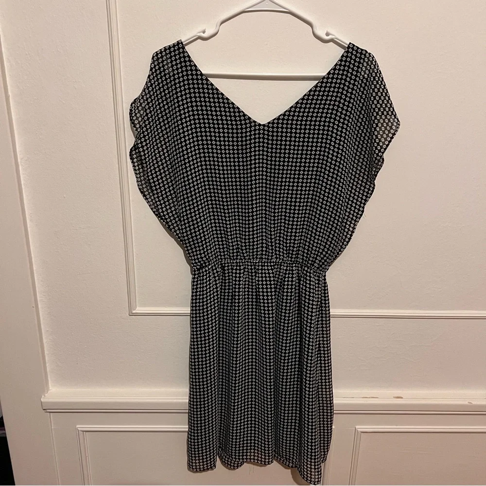 *3/20* Gap Flutter Sleeve Mini Dress - Picture 2 of 4